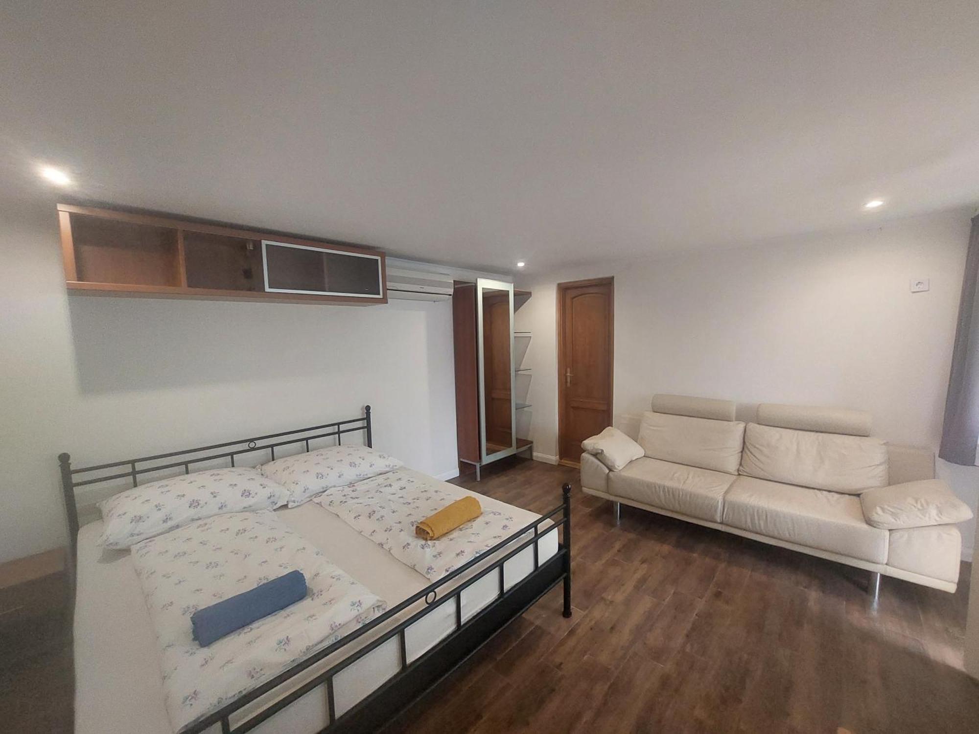 Otis Vendeghaz Apartment Siófok Exterior foto