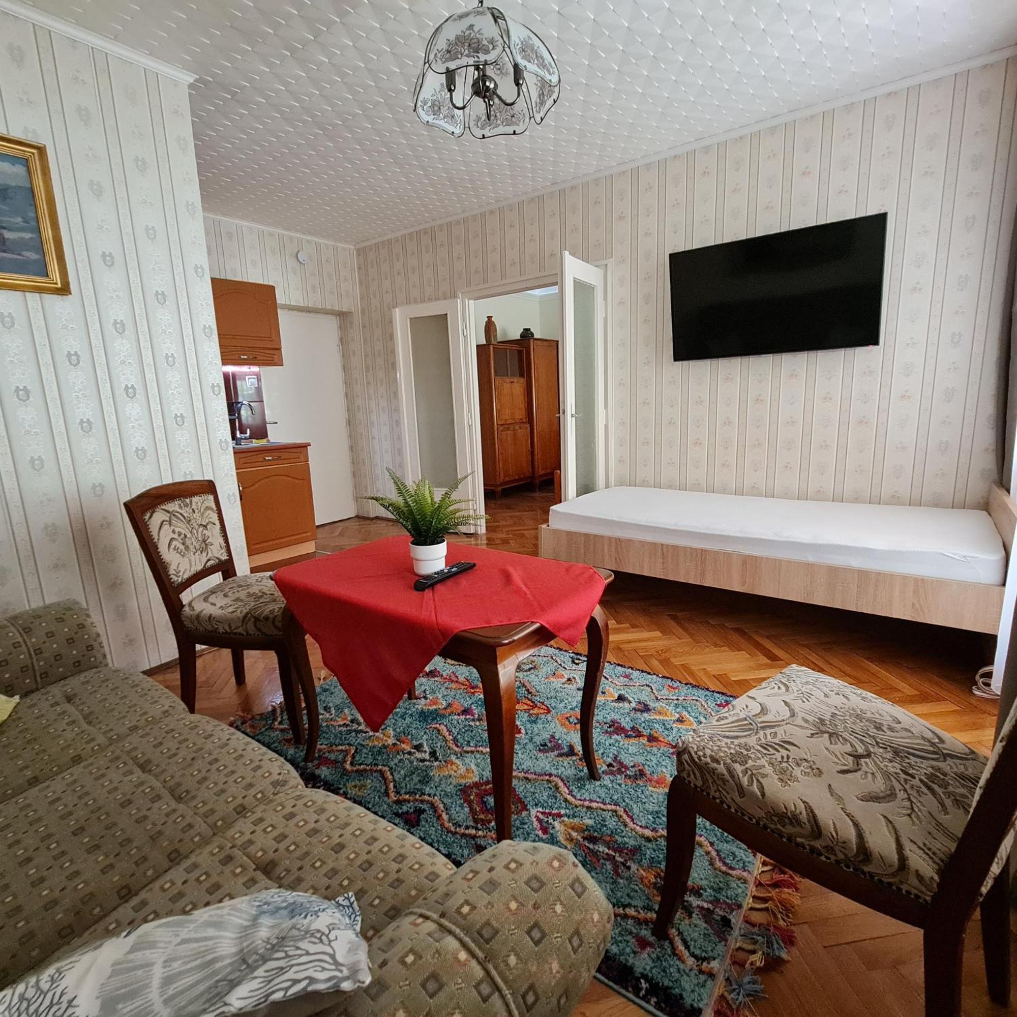 Otis Vendeghaz Apartment Siófok Cameră foto