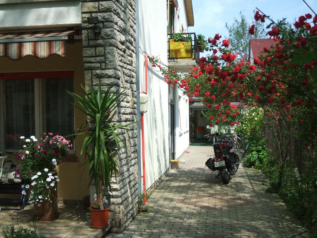 Otis Vendeghaz Apartment Siófok Exterior foto